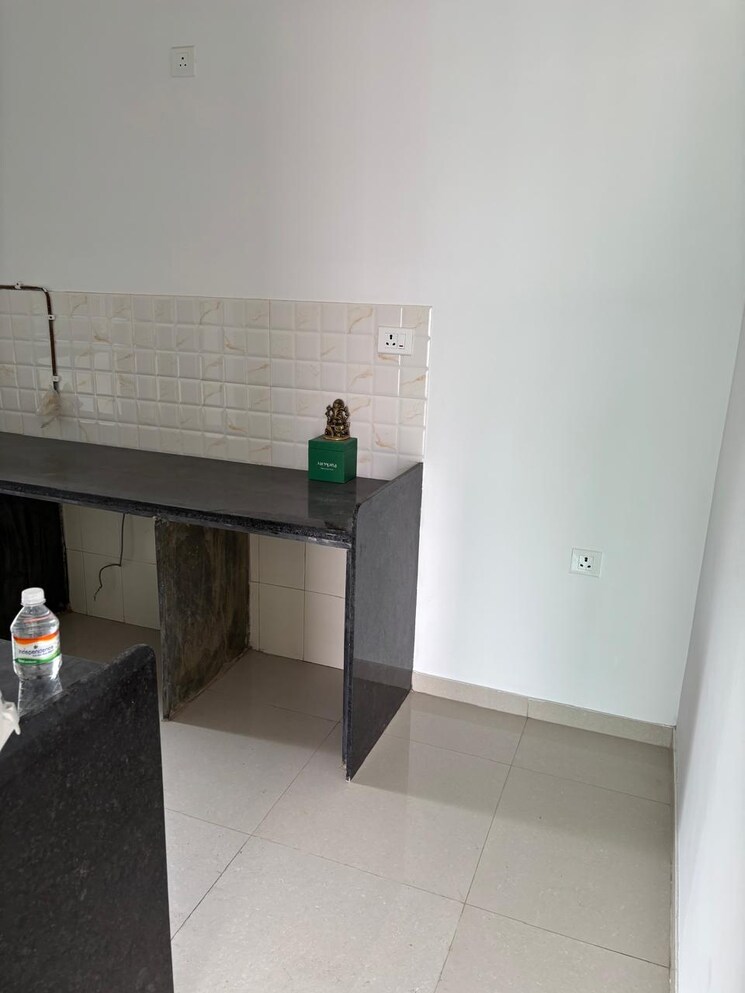 Kitchen, kalpataru-immensa 3 Bedroom 991 Sq.Ft. Apartment In Kolshet Road Thane 9104153