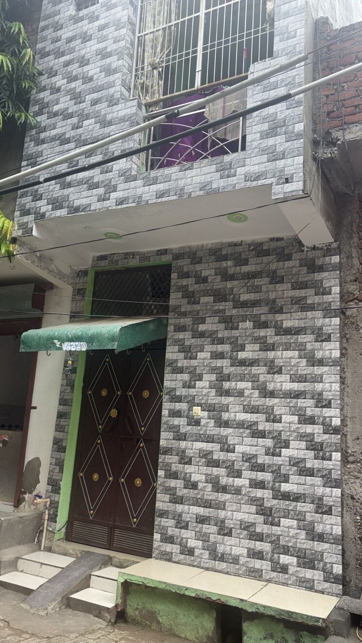 Exterior View, chotpur colony 1 Bedroom 25 Sq.Yd. Independent House In Chotpur Colony Noida 9104193