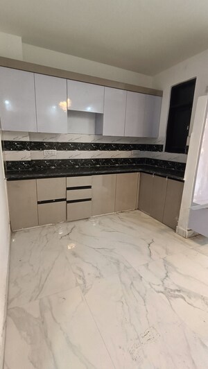 Kitchen in 1 BHK Builder Floor at Sector 73 – for Sale