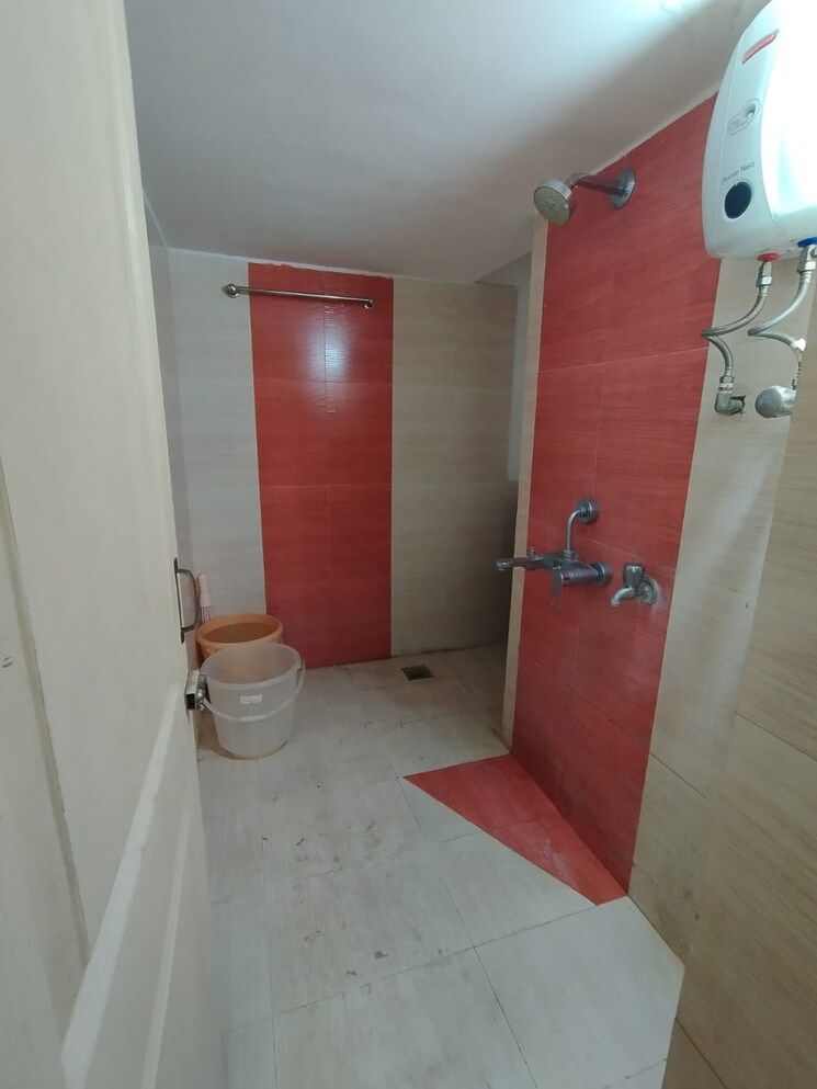 Bathroom, sanghvi-hills 1 Bedroom 415 Sq.Ft. Apartment In Ghodbunder Road Thane 9104212