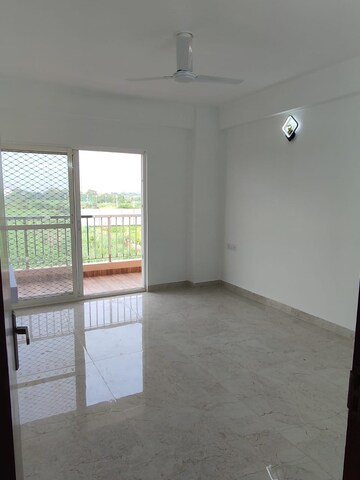 Room in 4 BHK Builder Floor at Uninav Utopia, Morti – for Rent