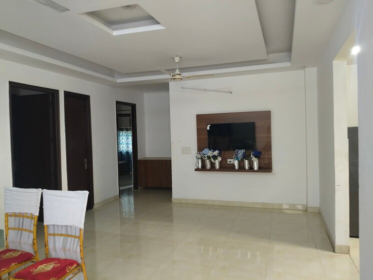 Room, freedom fighters enclave 3 Bedroom 1350 Sq.Ft. Builder Floor In Freedom Fighters Enclave Delhi 9104220