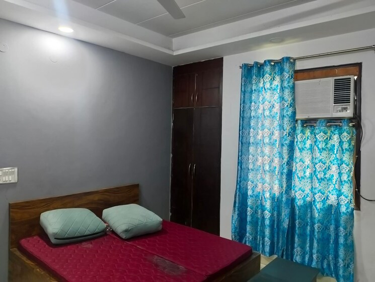 Bedroom, freedom fighters enclave 3 Bedroom 1350 Sq.Ft. Builder Floor In Freedom Fighters Enclave Delhi 9104220