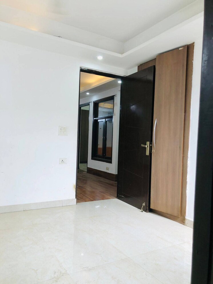 Room, freedom fighters enclave 3 Bedroom 1350 Sq.Ft. Builder Floor In Freedom Fighters Enclave Delhi 9104243