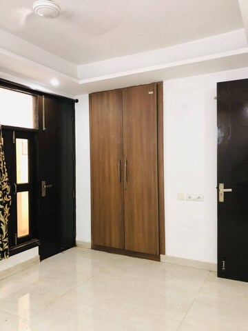 Room in 3 BHK Builder Floor at Freedom Fighters Enclave – for Rent