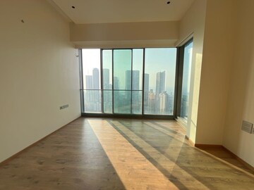 Room in 3 BHK Apartment at Rustomjee Crown, Prabhadevi – for Rent