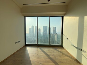 Room in 3 BHK Apartment at Rustomjee Crown, Prabhadevi – for Rent