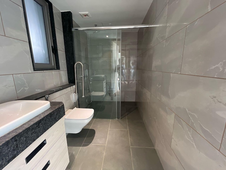 Attached Bathroom, rustomjee-crown 3 Bedroom 2143 Sq.Ft. Apartment In Prabhadevi Mumbai 9104246