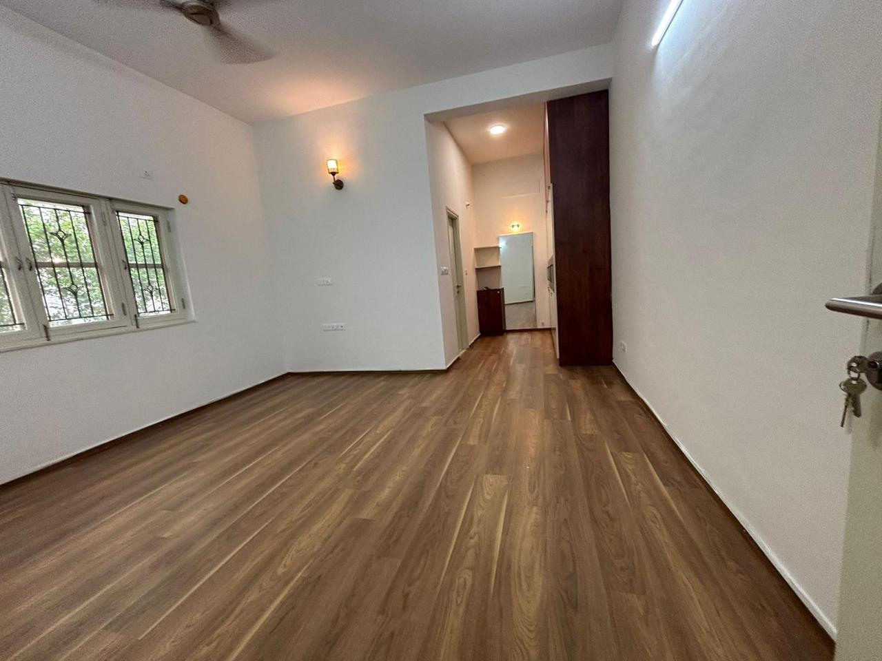 4 BHK 4300 Sq.Ft. Apartment in Prestige Augusta Golf Village