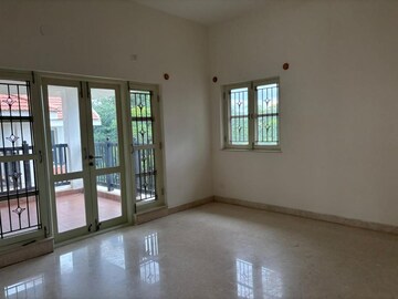 Room in 4 BHK Apartment at Prestige Augusta Golf Village, Kothanur – for Rent