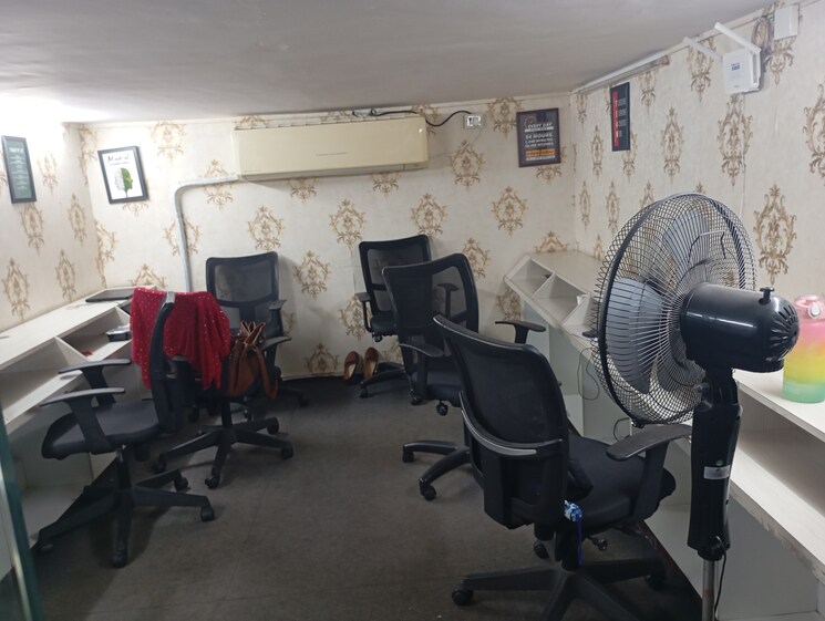 Team Area, haware-fantasia Commercial Office Space 500 Sq.Ft. In Vashi Sector 28 Navi Mumbai 9104268