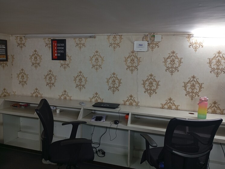 Team Area, haware-fantasia Commercial Office Space 500 Sq.Ft. In Vashi Sector 28 Navi Mumbai 9104268
