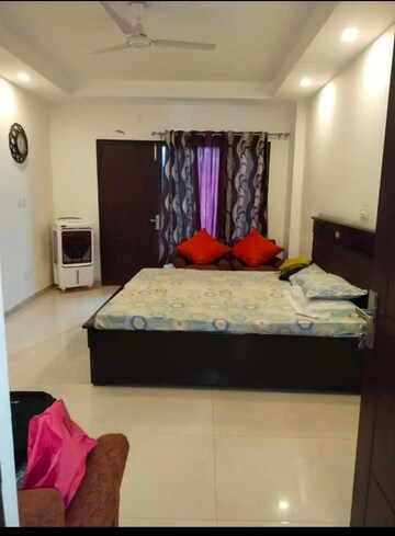 Bedroom in 2 BHK Builder Floor at Chattarpur – for Rent