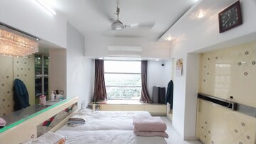 Living Room in 4 BHK Apartment at Lodha Malabar, Malabar Hill – for Rent