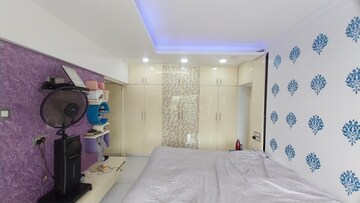 Bedroom in 4 BHK Apartment at Lodha Malabar, Malabar Hill – for Rent