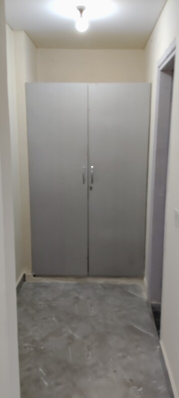 Furnished Amenities in 2 BHK Apartment at BPTP Princess Park, Sector 86 – for Sale