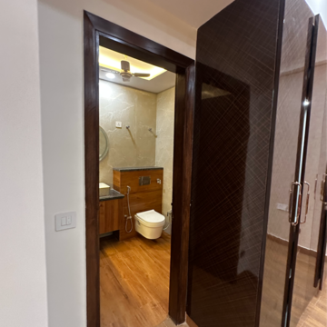 Bathroom in 4 BHK Builder Floor at Sector 28 – for Rent