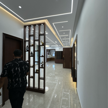 Staircase in 4 BHK Builder Floor at Sector 28 – for Rent