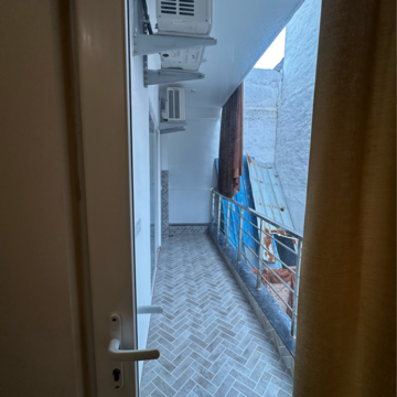 Building Lobby in 4 BHK Builder Floor at Sector 28 – for Rent