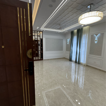 Staircase in 4 BHK Builder Floor at Sector 28 – for Rent