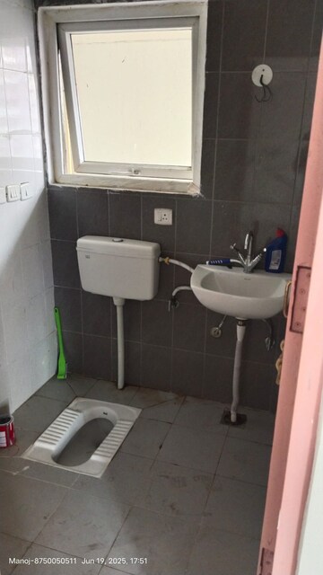 Attached Bathroom in 3.5 BHK Apartment at UPAVP Ganga Yamuna And Hindon Enclave, Pratap Vihar – for Rent