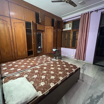 Bedroom in 2 BHK Villa at Sector 21 – for Rent