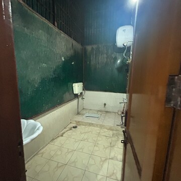 Bathroom in 2 BHK Villa at Sector 21 – for Rent