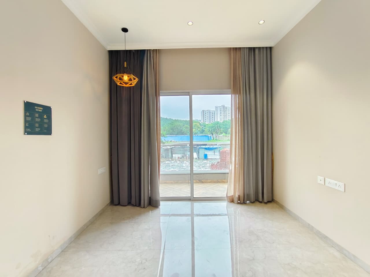 1 BHK + Servant Room Apartment For Rent in Menlo Homes