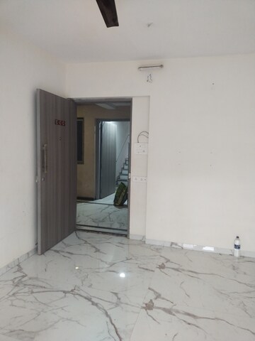 Room in 2 BHK Apartment at Kurla East – for Rent