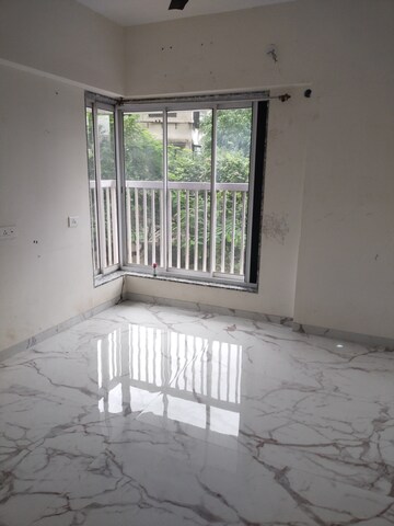 Room in 2 BHK Apartment at Kurla East – for Rent