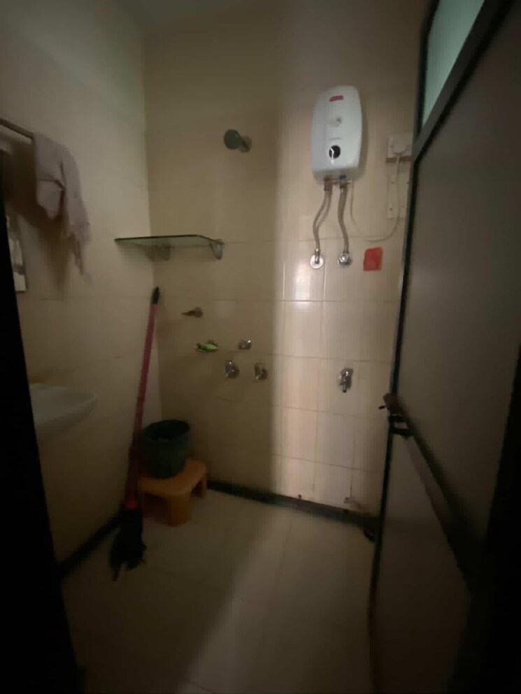 Bathroom, unnathi-woods-phase-1-and-2 1 Bedroom 600 Sq.Ft. Apartment In Ghodbunder Road Thane 9104546