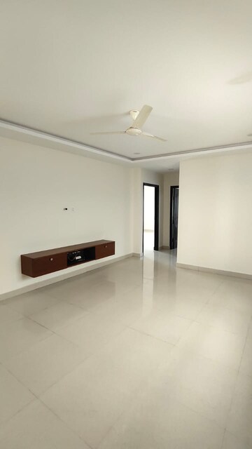 Room in 3 BHK Apartment at Begumpet – for Rent