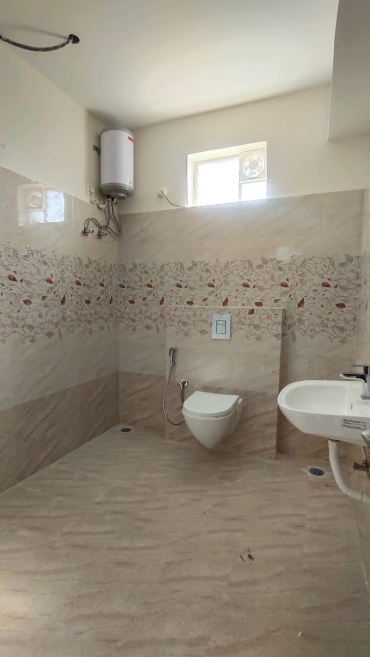 Bathroom, begumpet 3 Bedroom 1900 Sq.Ft. Apartment In Begumpet Hyderabad 9104579