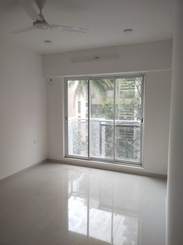 Room in 3 BHK Apartment at Sayba Orchid, Kurla East – for Rent