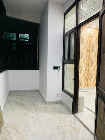 Room in 4 BHK Builder Floor at Green Fields Colony – for Rent