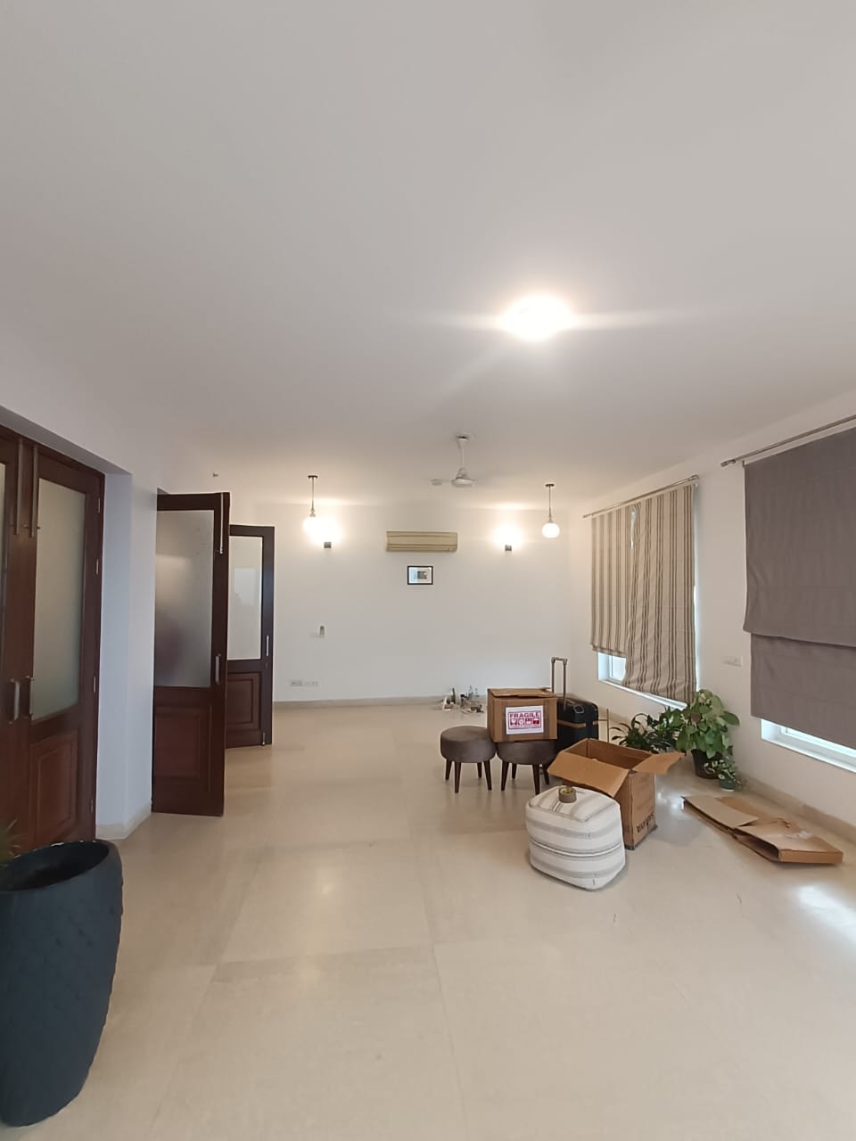 5 BHK + Servant Room Apartment For Rent in Emaar The Vilas