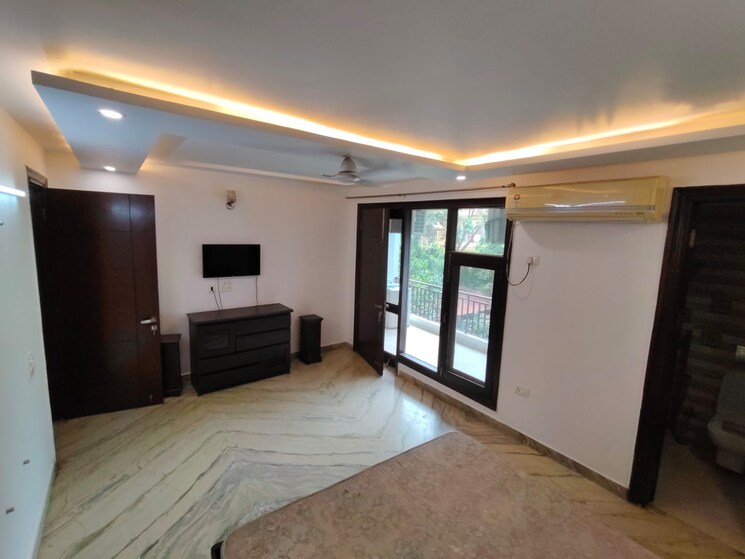 Bedroom, freedom fighters enclave 4 Bedroom 2000 Sq.Ft. Builder Floor In Freedom Fighters Enclave Delhi 9104634