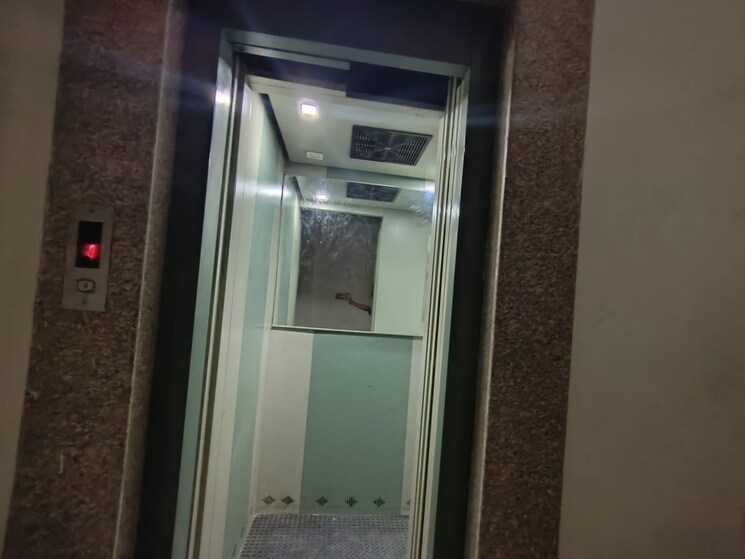 undefined, freedom fighters enclave 4 Bedroom 2000 Sq.Ft. Builder Floor In Freedom Fighters Enclave Delhi 9104634