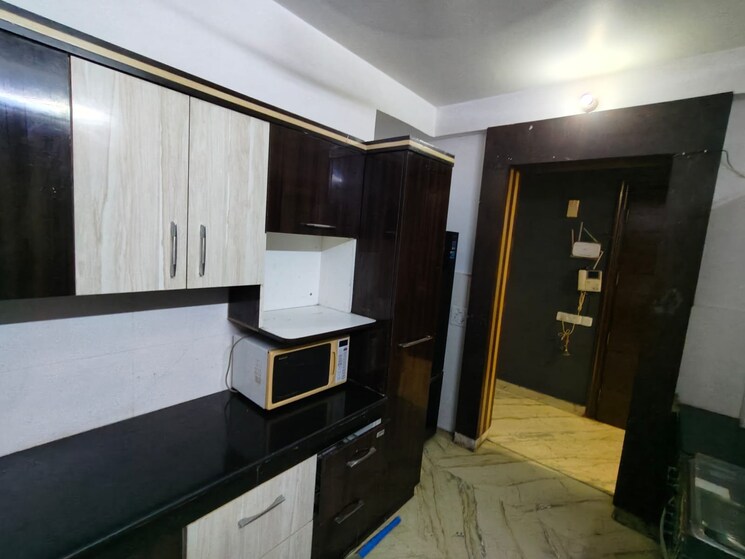 Kitchen, freedom fighters enclave 4 Bedroom 2000 Sq.Ft. Builder Floor In Freedom Fighters Enclave Delhi 9104634