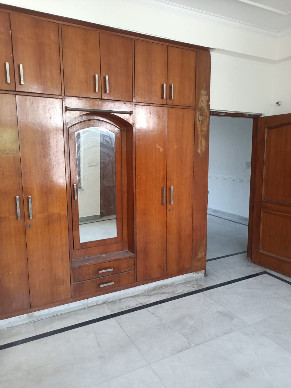 1 BHK Builder Floor For Rent in E Block 