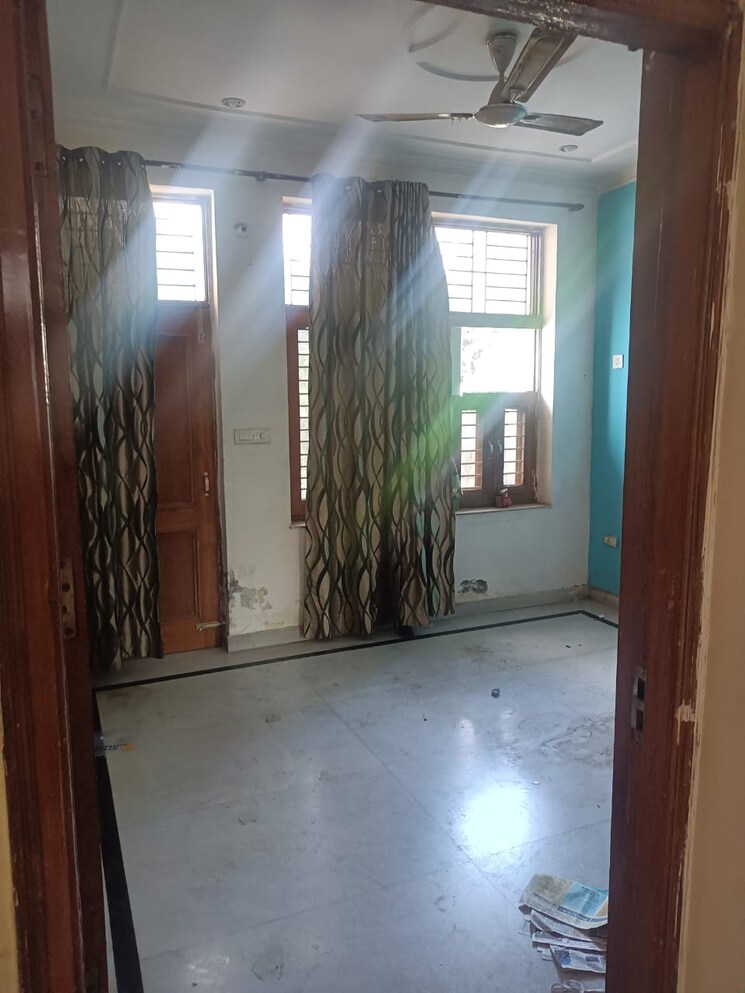 Room, sector 46 1 Bedroom 800 Sq.Ft. Builder Floor In Sector 46 Gurgaon 9104665