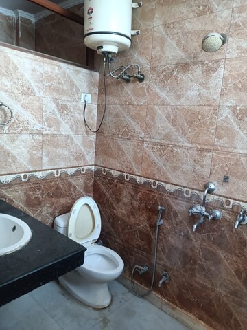 Furnished Amenities in 1 BHK Builder Floor at Sector 46 – for Rent