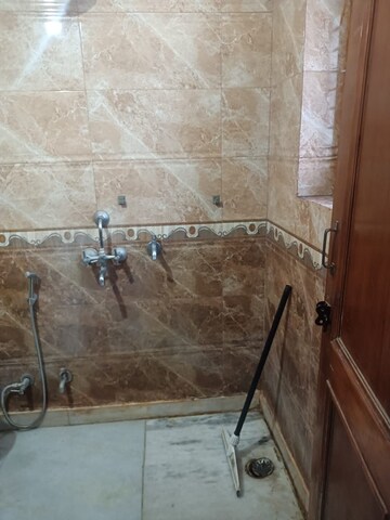 Furnished Amenities in 1 BHK Builder Floor at Sector 46 – for Rent