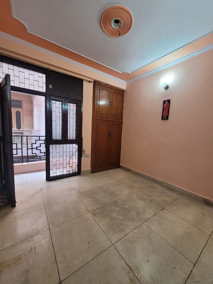 Room, rwa-pocket-r-dilshad-garden 2 Bedroom 900 Sq.Ft. Apartment In Dilshad Garden Delhi 9104659