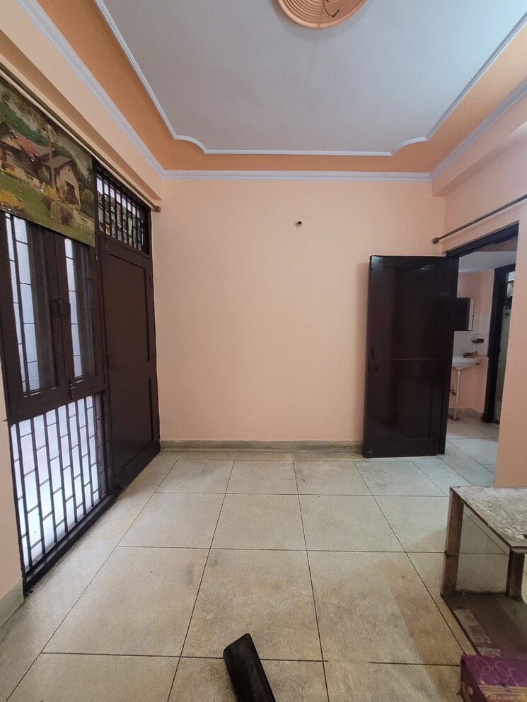 Room, rwa-pocket-r-dilshad-garden 2 Bedroom 900 Sq.Ft. Apartment In Dilshad Garden Delhi 9104659