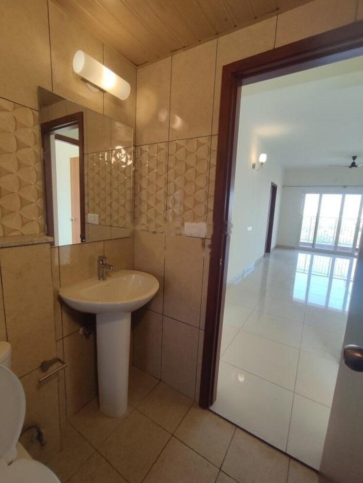 Bathroom, prestige-fontaine-bleau 3 Bedroom 1102 Sq.Ft. Apartment In Whitefield Bangalore 9104664