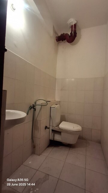 Bathroom in 3.5 BHK Apartment at AEZ Aloha, Sector 57 – for Rent