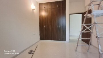 Furnished Amenities in 3.5 BHK Apartment at AEZ Aloha, Sector 57 – for Rent