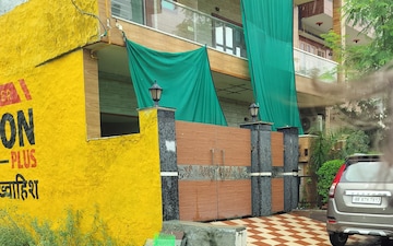 6+ BHK Independent House For Sale in Sector 56