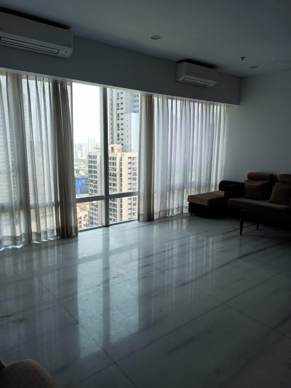 4 BHK + Servant Room Apartment For Rent in Indiabulls Blu